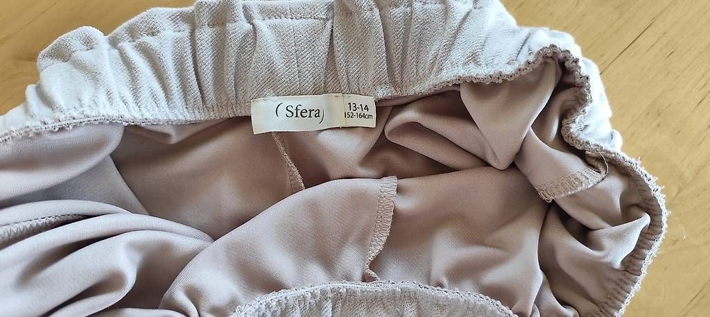 Pantaloni: Pantalon en velours – Nuovo e nell'imballaggio originale da Lausanne venduto da vri_jmb8 2