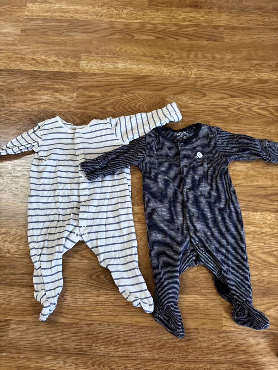 Lotti & Set di vestiti: 9 Bodys 1-3 Monate – Usato da Schaffhausen venduto da mar_dg95 3