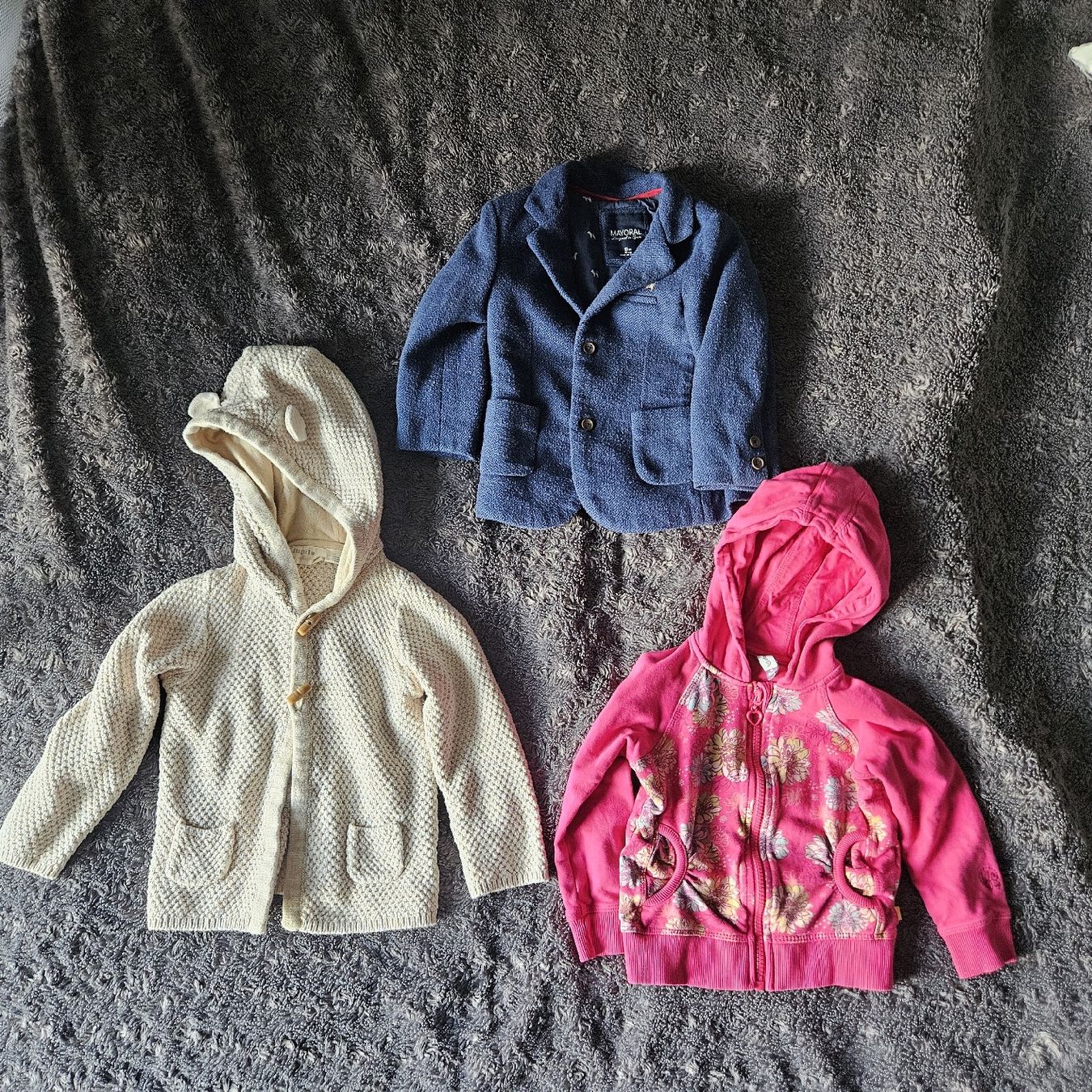 Kleiderpakete & -sets: 3 Kinderjacken 86/92 – Gebraucht aus Herrliberg von daki0017
