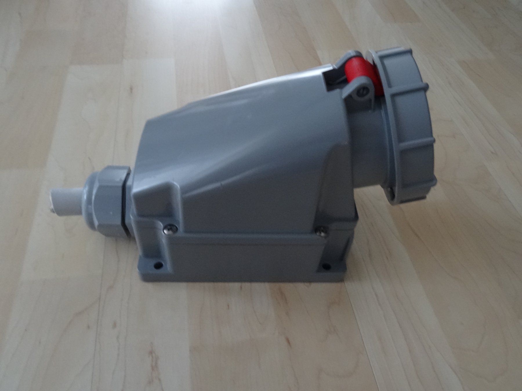Spine: Steckdose CEE 63 ab Fr. 5.-- – Usato da Lupfig venduto da JUTA09