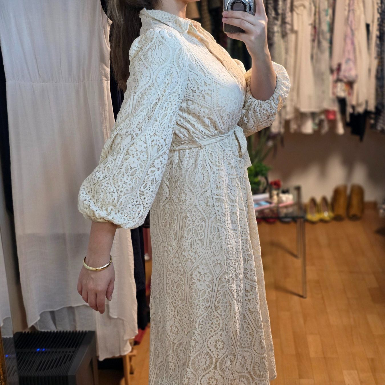 Kleider: Boho Spitzenkleid Creme 38–42 mit Gürtel – Gebraucht aus Wald ZH von CapLux 2