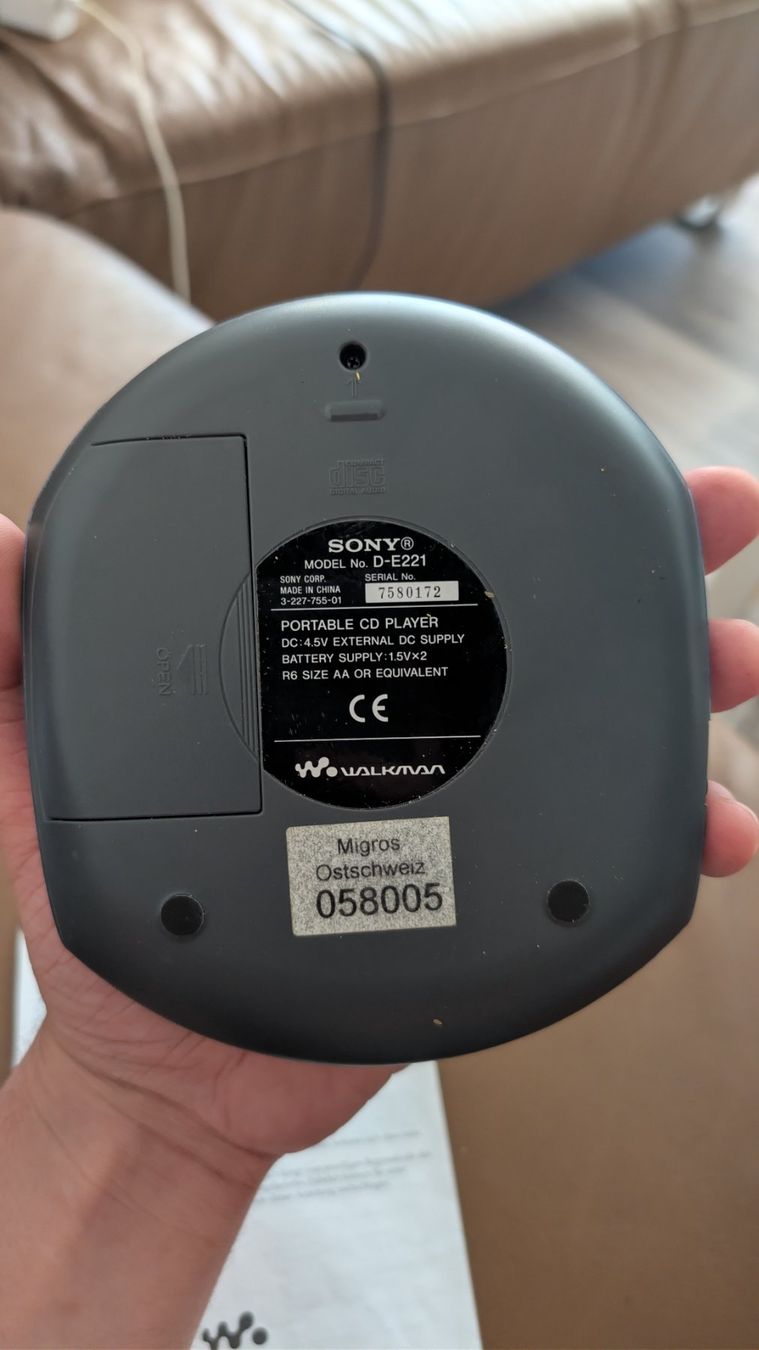 Sony Lettore multimediale portatile: Sony Walkman D-E221 mit original Kopfhörer und Netzteil – Usato da Löhningen venduto da Guadian_90 5