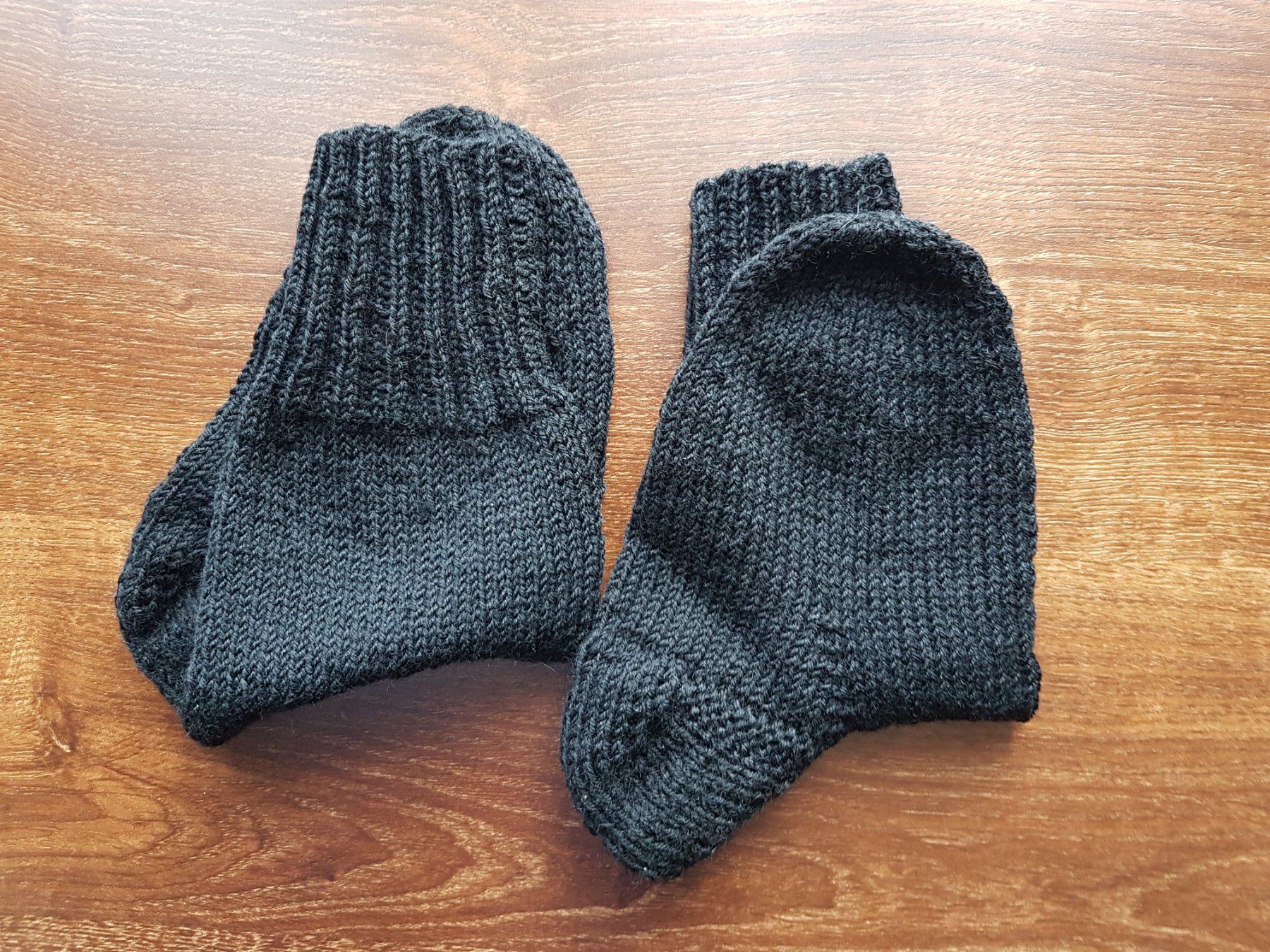 Socken: handgestrickte Socken Gr. 37 schwarz – Neu (gemäss Beschreibung) aus Ursenbach von gruenblau 2