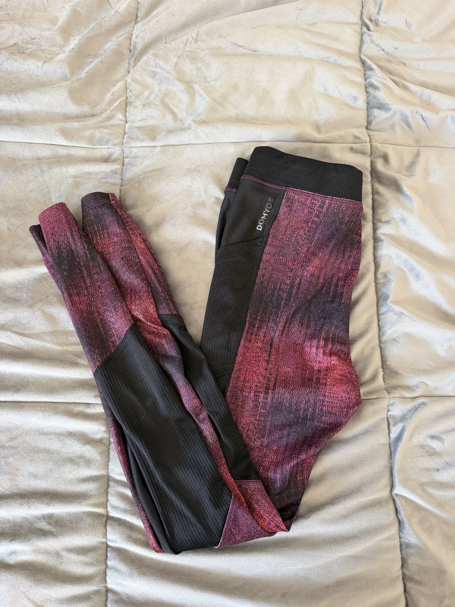 Decathlon Leggings: Leggins sport – Gebraucht aus Montsevelier von Duna2210 2