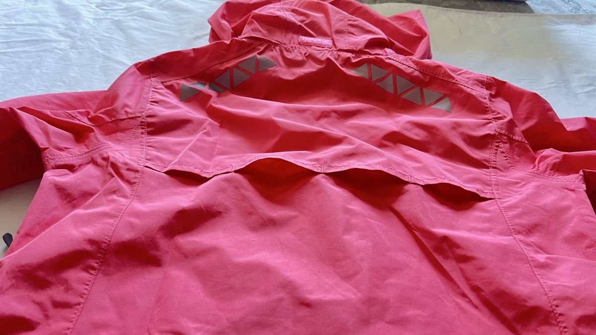 Jacken: Schöne Regenjacke Damen XS/34 – Gebraucht aus Davos Platz von Infinity795 7