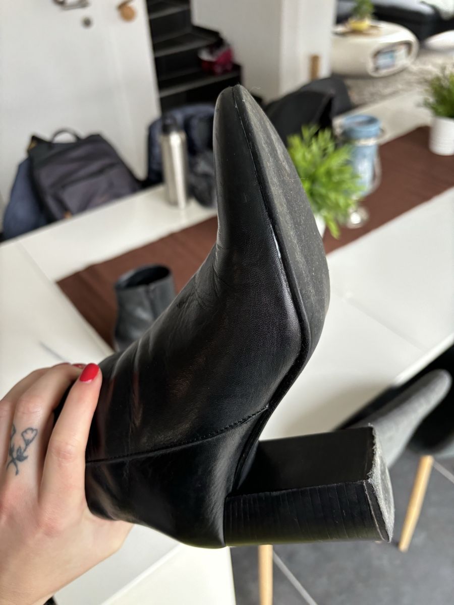 Scarpe da donna: Bottines à talon noire en cuir – Usato da Zürich venduto da mps_9cp7 8
