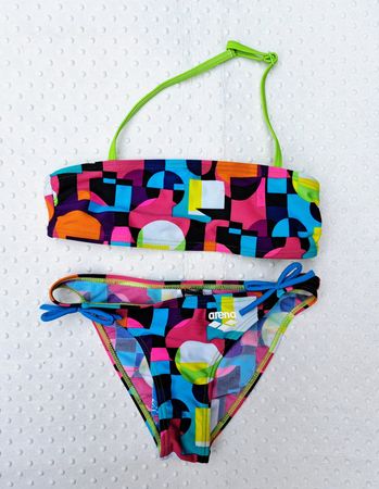 NEU! ARENA Mädchen Bikini Gr. 140