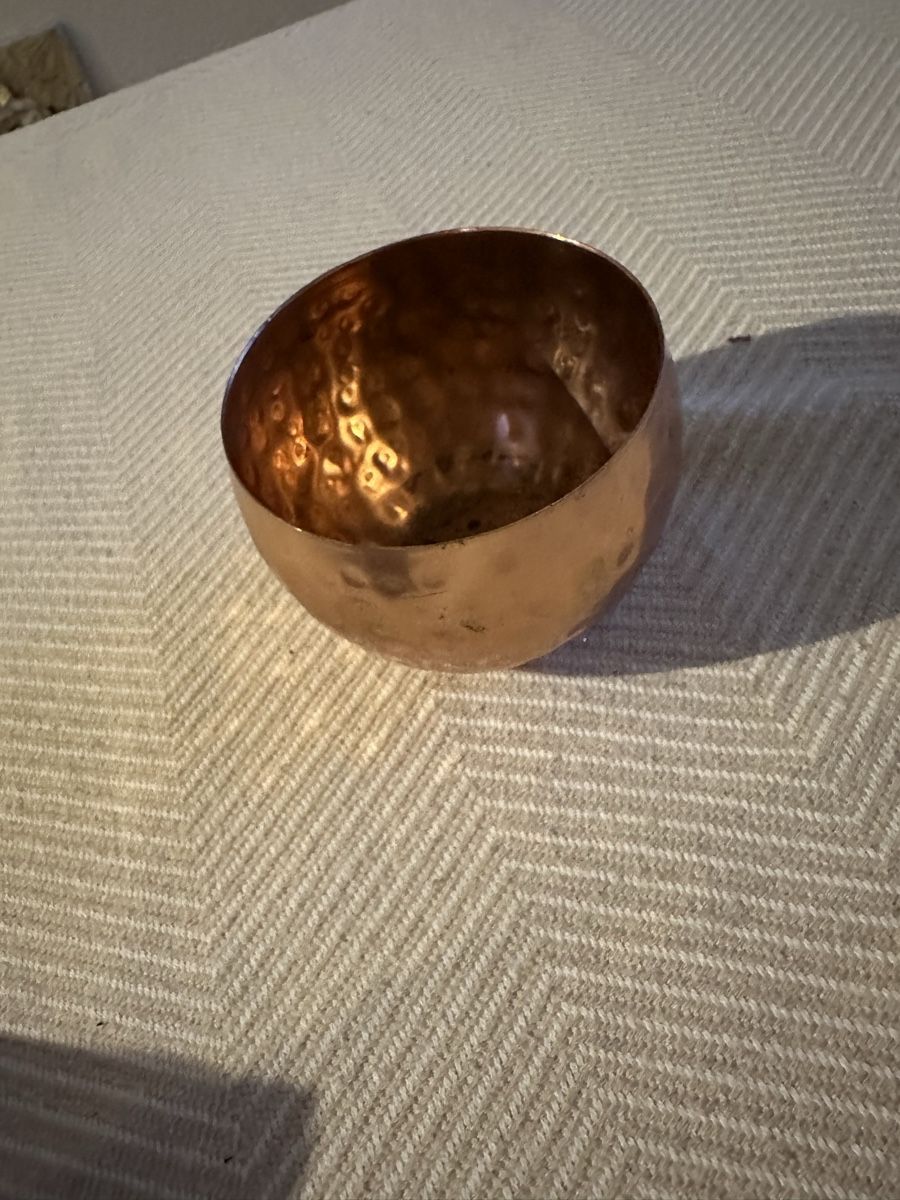 Alle Dekorationen: Hammered Copper tealight holder – Gebraucht aus Zürich von car_68nt