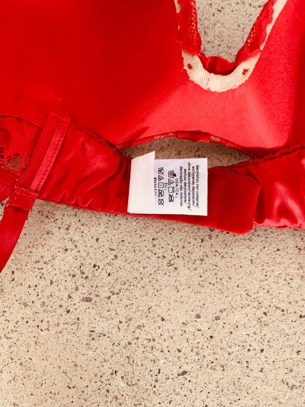 Calvin Klein Sonstige Unterwäsche: Körbchen-BH Calvin Klein neu 75c – Neu (gemäss Beschreibung) aus Zürich von Jaskam 3