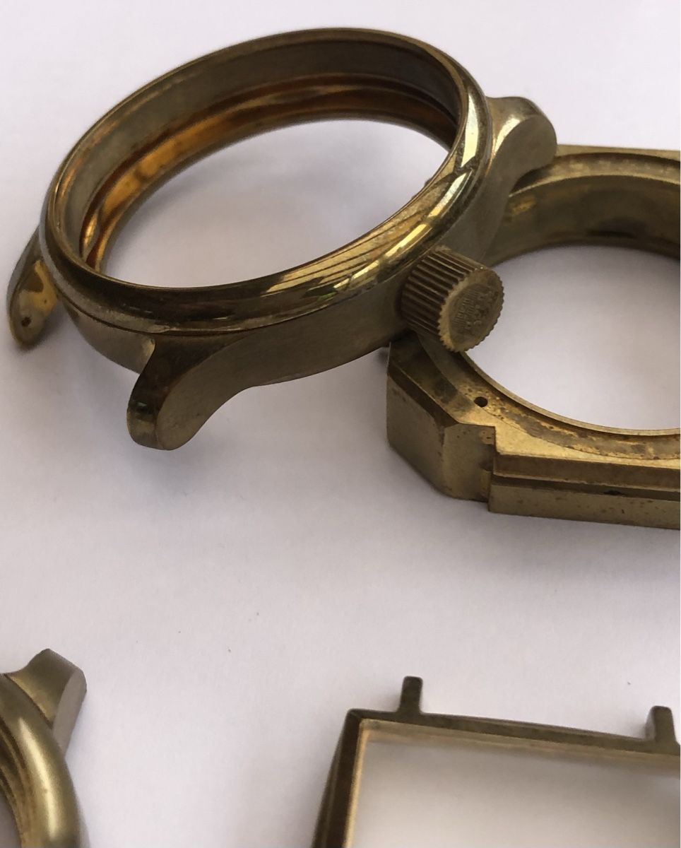 Swiss Orologi: Lot de boîtes de montre et composants horlogers prototype – Usato da Cernier venduto da Classic_Time 5