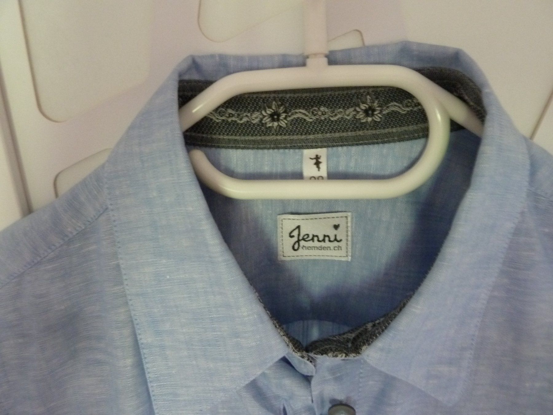 Camicette: Damen Bluse Edelweiss hellblau Gr.36 Leinen-Baumwolle – Nuovo (secondo la descrizione) da Meiringen venduto da Lifestyle55 2