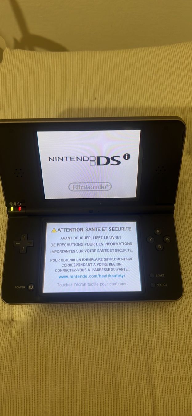 Nintendo Konsolen: Nintendo DSI XL – Gebraucht aus Lucens von  1