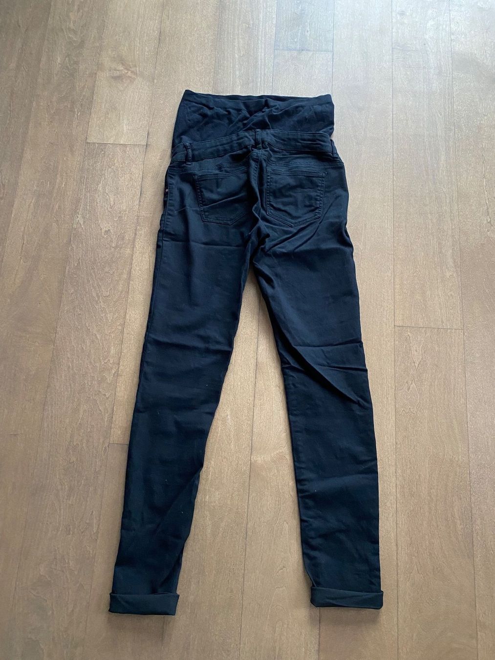 Mamalicious Jeans: Mamalicious - Schwarze Umstandsjeans Gr. 34 – Usato da Meilen venduto da kleisi01 1