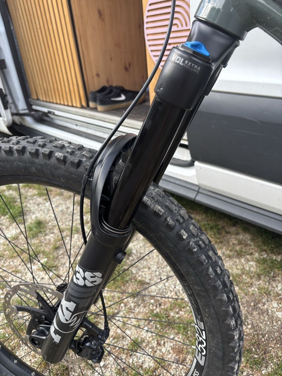 Commencal Velos: Commencal Clash M – Gebraucht aus Winterthur von Mia.27 1