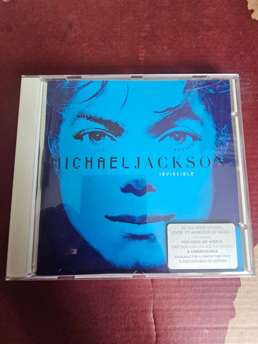 CD: CD - Michael Jackson – Invincible (2009) – Usato da Biberist venduto da Foolio0