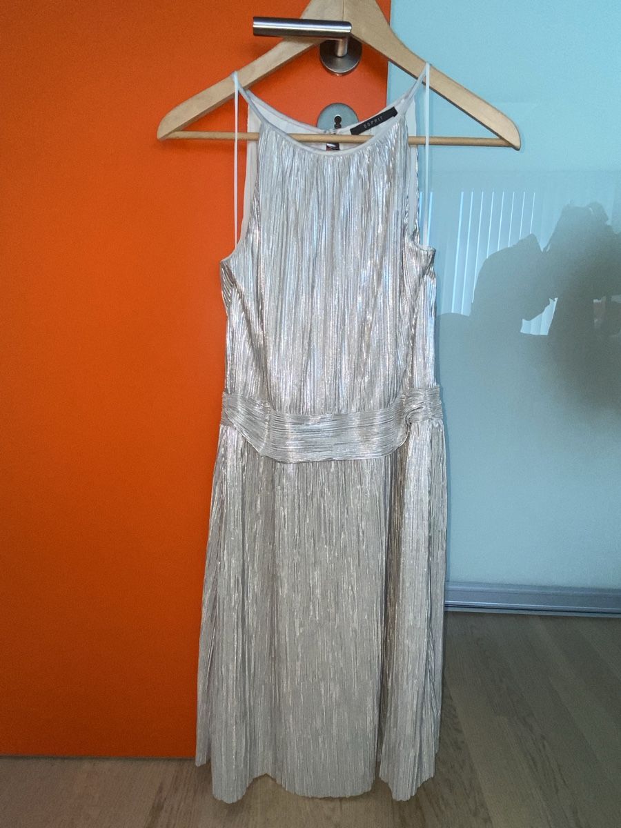 Esprit Kleider: Cocktailkleid Silber ärmellos Esprit NEU Grösse S – Neu (gemäss Beschreibung) aus Oberrohrdorf von Desteny1 1