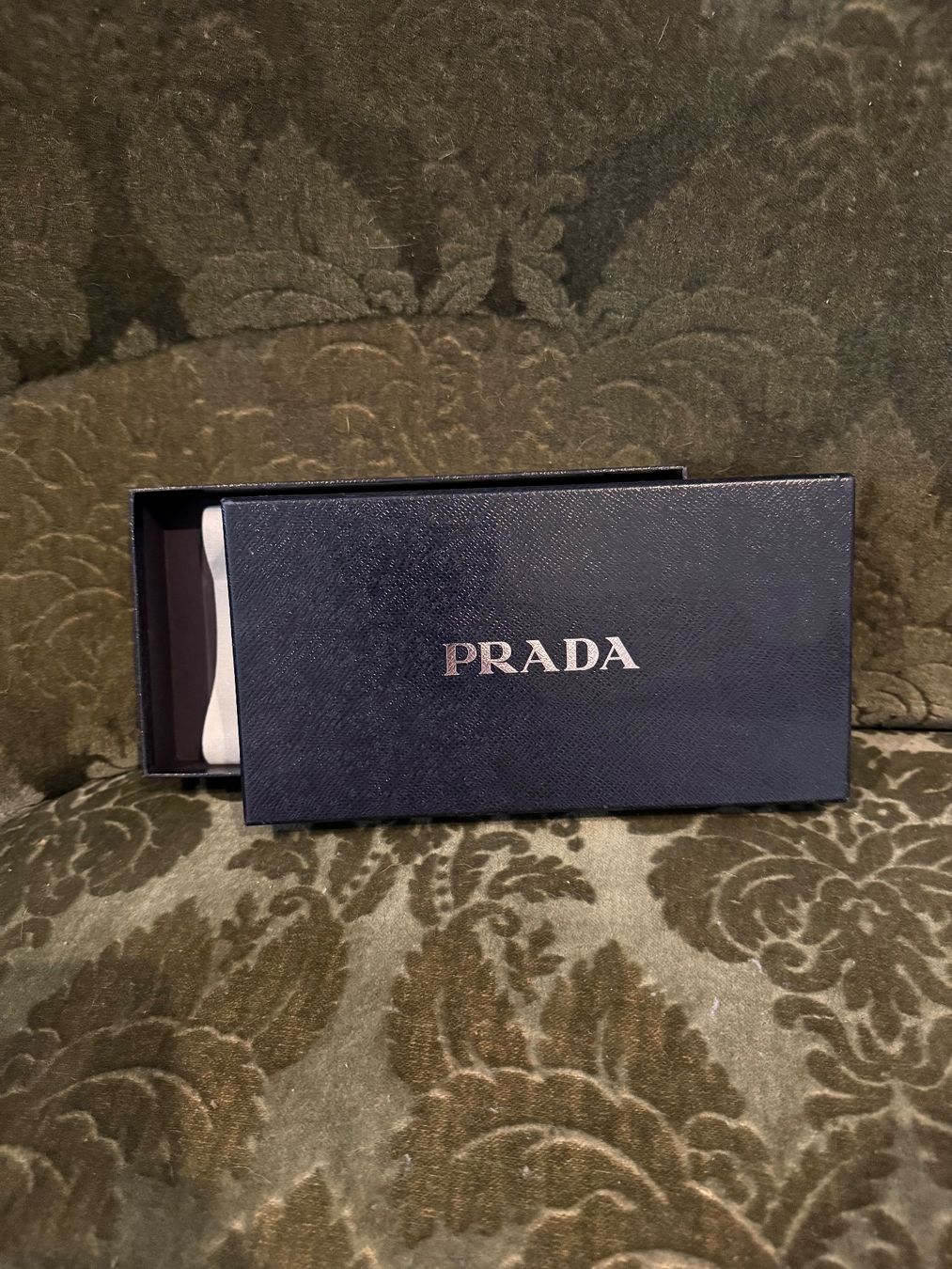 Prada Sonstige Kleidung & Accessoires: Originale Prada Verpackung – Gebraucht aus Schaan von chinchillali