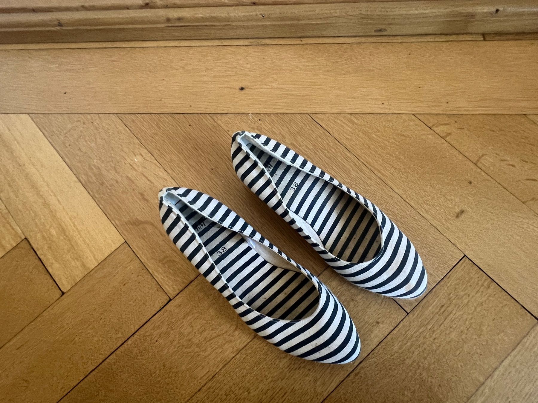 H&M Scarpe da donna: Sommerliche Espadrilles Gr. 38 - Gestreift, gebraucht – Usato da Bern venduto da hmarion 1
