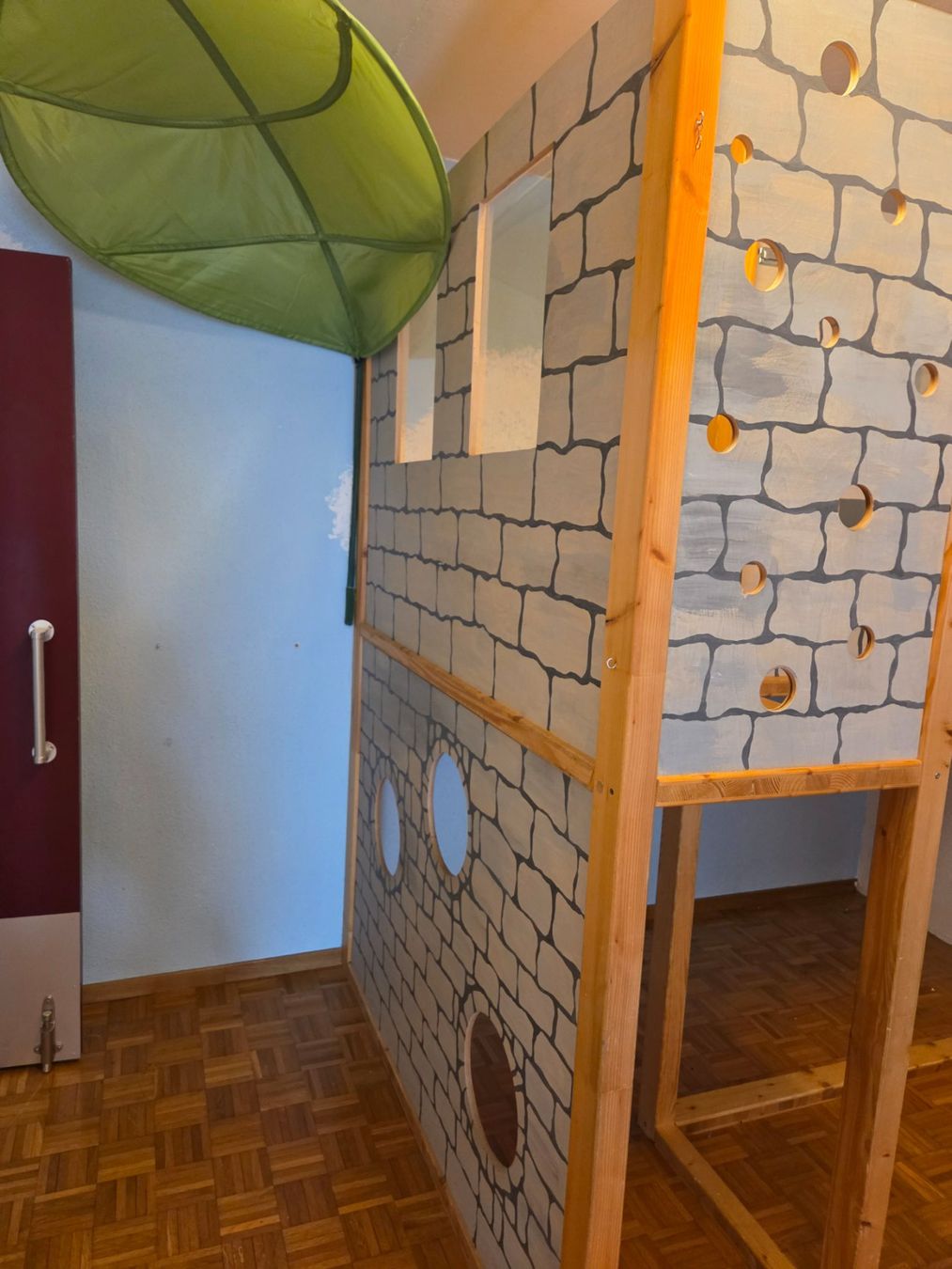 Autres décorations & accessoires: Spielpodest – D'occasion à Oberrieden par Naklesu71 5