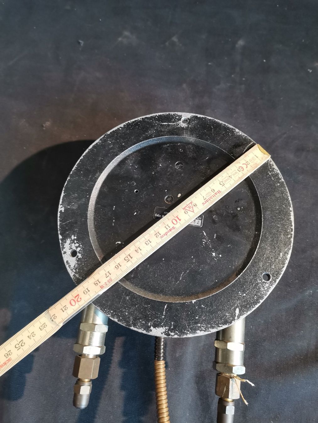 Messen: Demag Manometer, Altes Druckmessgerät, Industriedesign – Gebraucht aus Wiedlisbach von materialkreislauf 6