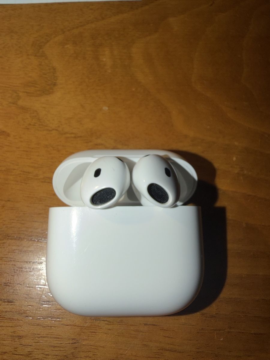 Apple Cuffie: Airpods Gen. 4 Ohne ANC – Nuovo (secondo la descrizione) da Winterthur venduto da Larry2399 5