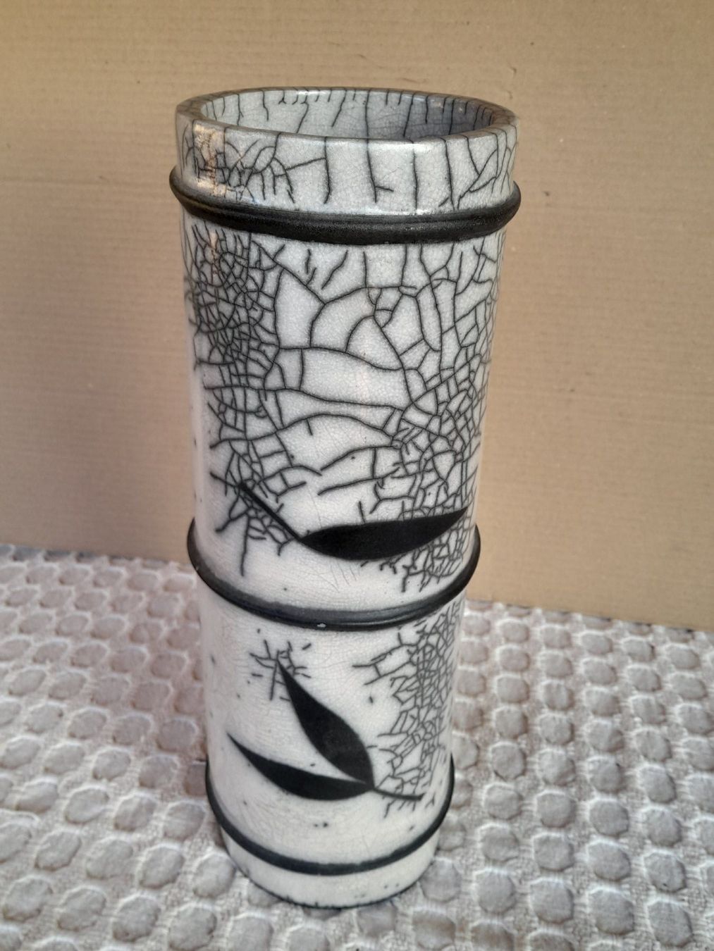 Vasi & Recipienti: RAKU Vase Zylinderförmig – Usato da Thun venduto da Treff.....e 4