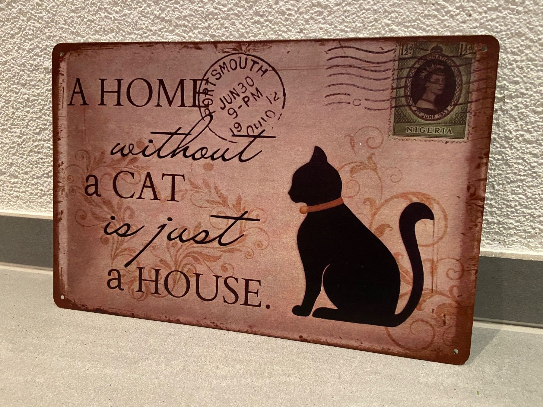 Schilder: A HOME  a CAT Vintage Blechschild Neu – Neu und originalverpackt aus Seon von Aaargauer01 1