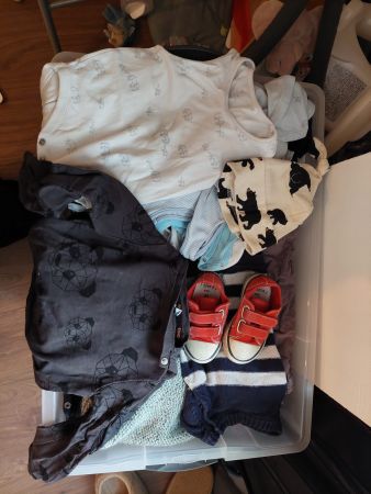 Habits divers taille 6-9 mois
