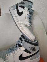 Nike Air Jordan 42 - US 8.5- UK 7.5 bleu ciel trés BON ÉTAT