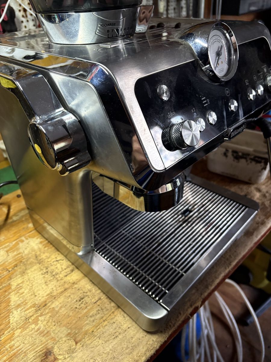 De'Longhi Kaffeemaschinen & Espressomaschinen: Kolpen Kaffeemaschine – Defekt aus steffisburg von Fluehli3 4