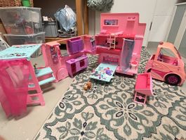 Barbie Camper Wohnmobil mit Zubehör gebraucht