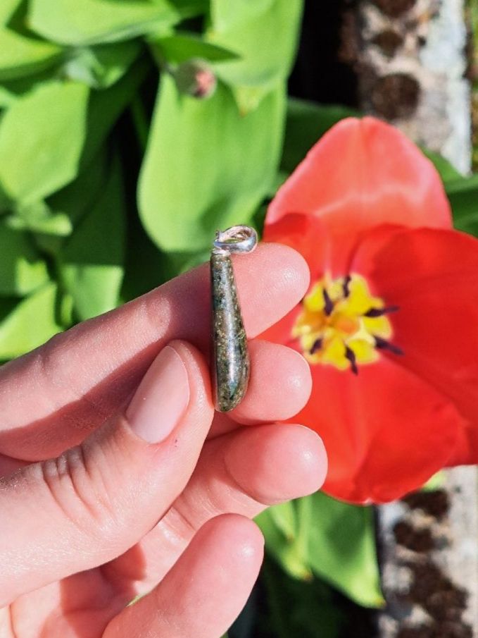 Ciondoli: Schweizer Granat & Peridotit Anhänger – Nuovo e nell'imballaggio originale da Richterswil venduto da Viorella 1