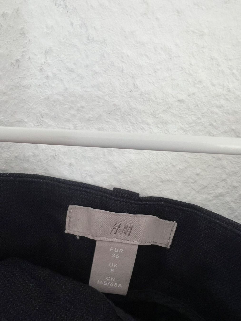 Bershka Hosen: H&M Tailored Hose Grösse 36 – Gebraucht aus Zürich von lisitsyna 2