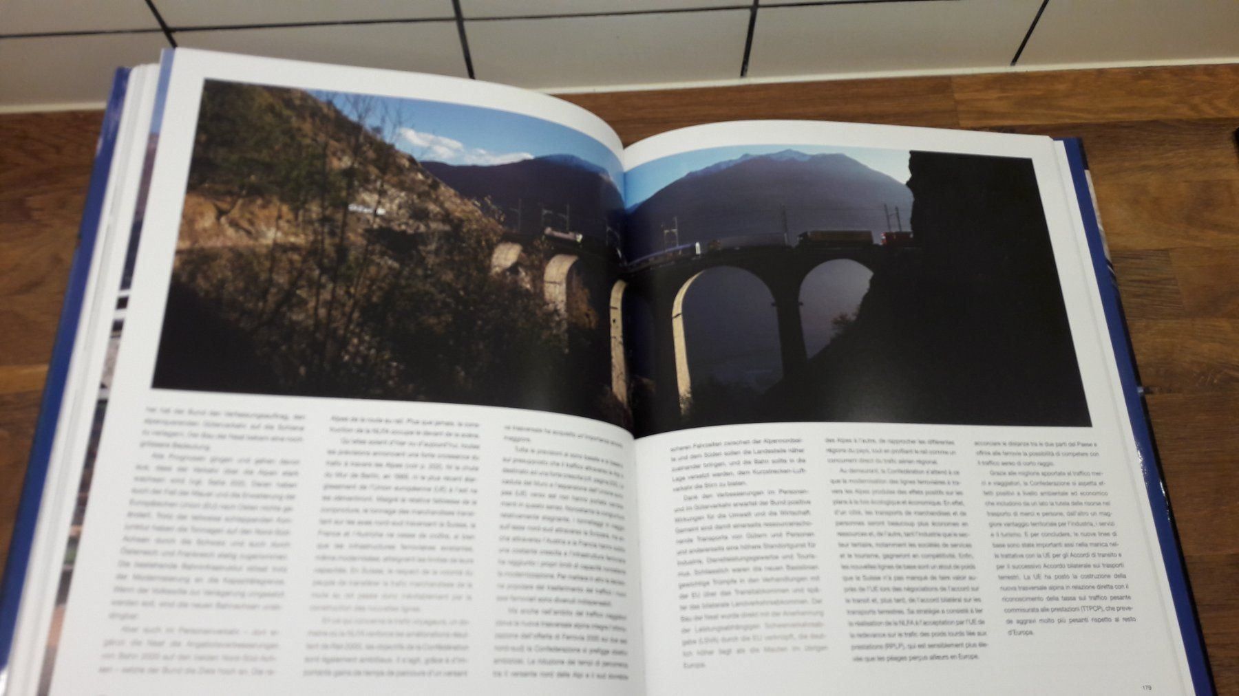 Libri: SIMPLON : 100 ans du tunnel  D / F / I – Usato da Buttes venduto da Cafe2005 6