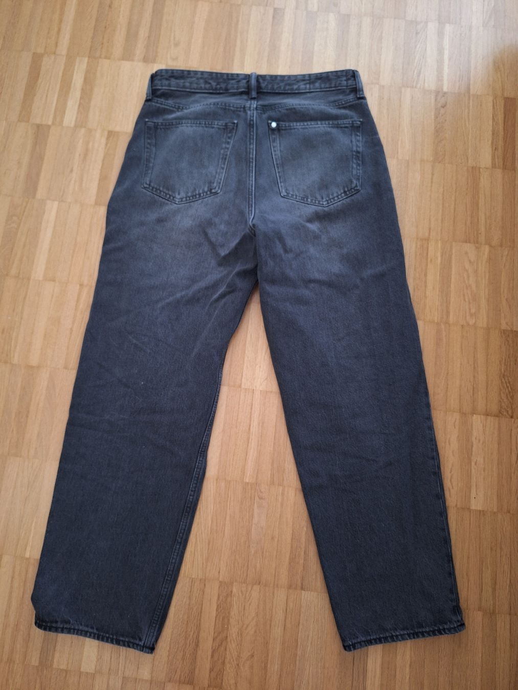H&M Jeans: Loose fit Jeans h&m – Usato da Mumpf venduto da SwissDi 2