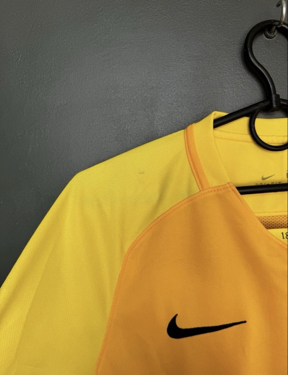 Young Boys Canottiere & Pantaloni: BSC Young Boys 2017/18 Trikot – Usato da Allschwil venduto da lor_6cgq 6