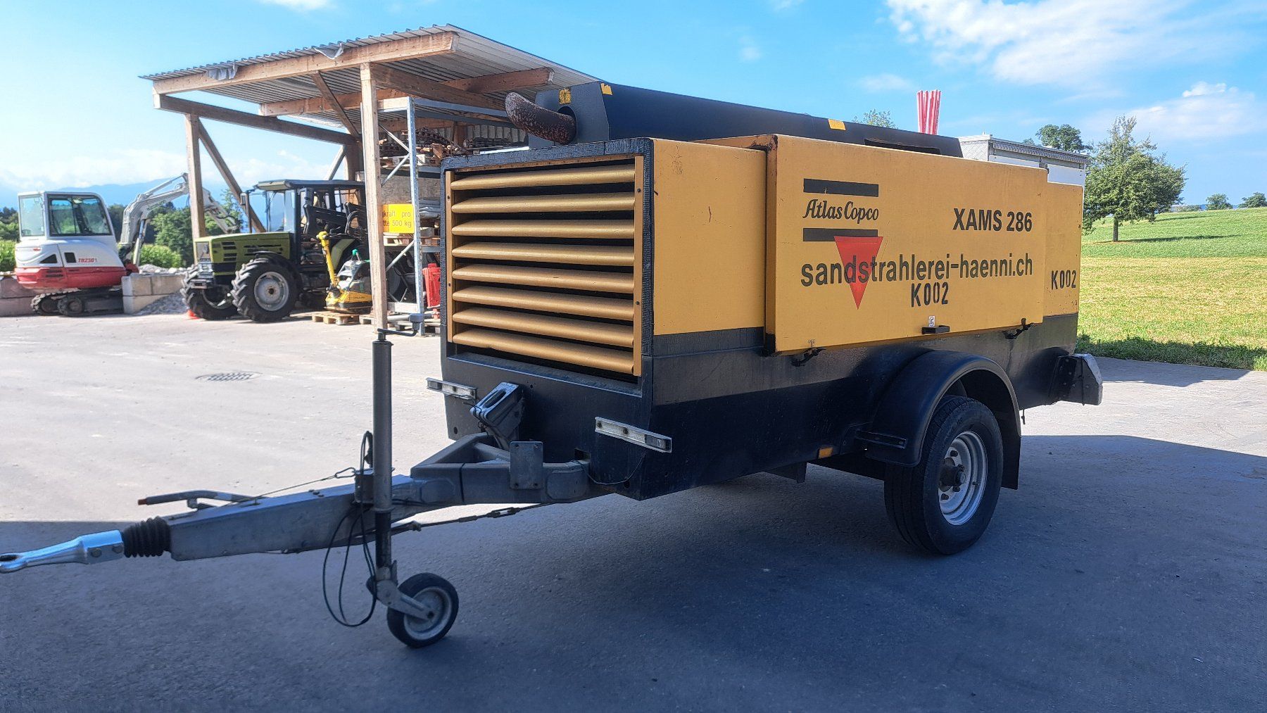 Atlas Copco Compressori: Baukompressor Atlas Copco XAMS 286 – Usato da Ballwil venduto da bohrmeister 1