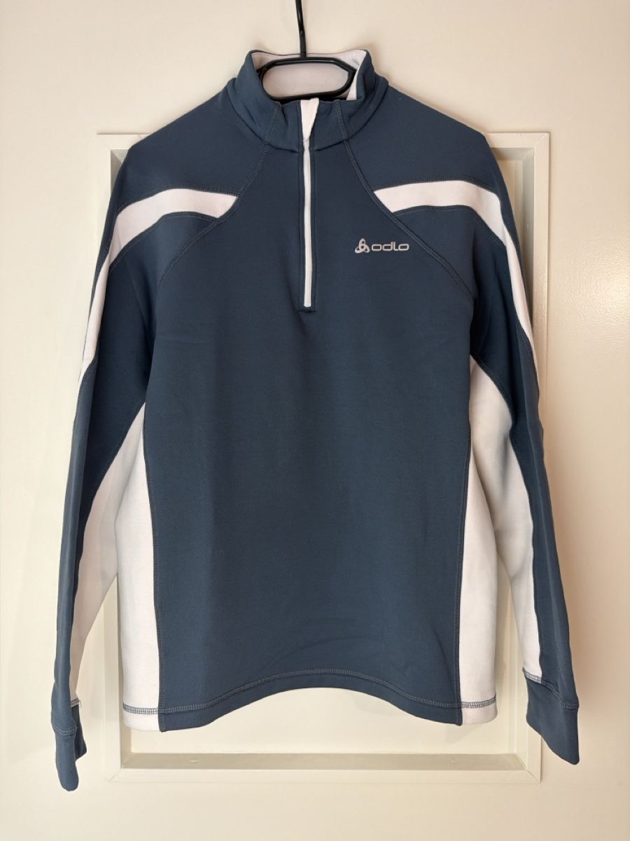 Odlo Sci: Pull Odlo demi-zip bleu et blanc taille M – Usato da Sion venduto da Ersamos