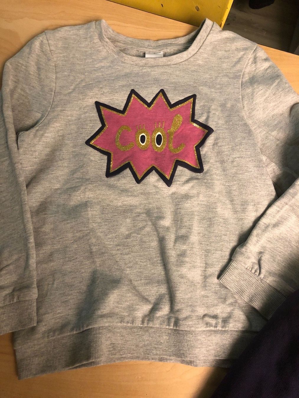 C&A Pullover & Sweatshirts: 2 C&A Sweatshirt Gr.122 – Gebraucht aus Obergerlafingen von cabo4 1