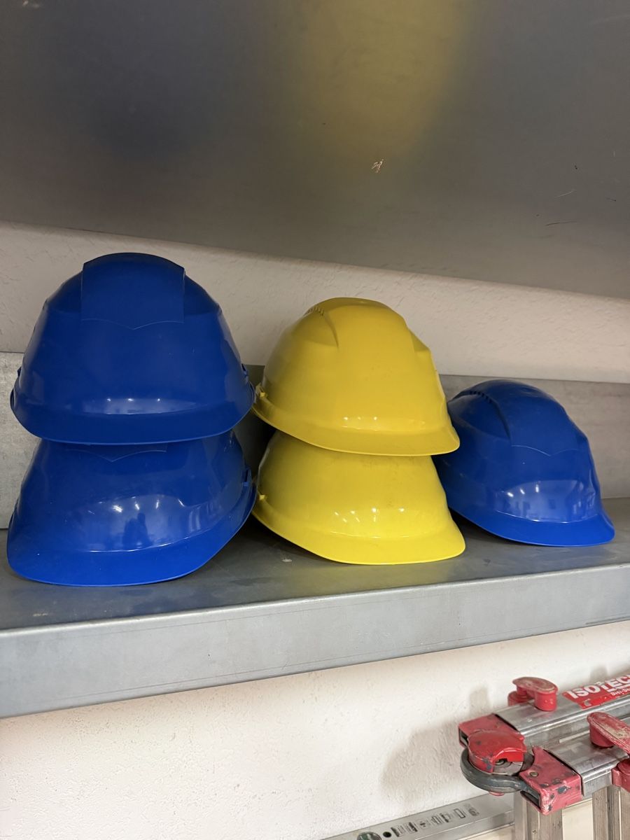 Gesichts- und Gehörschutz: Baustellen Helme – Neu und originalverpackt aus Studen BE von mme_zv2z 1