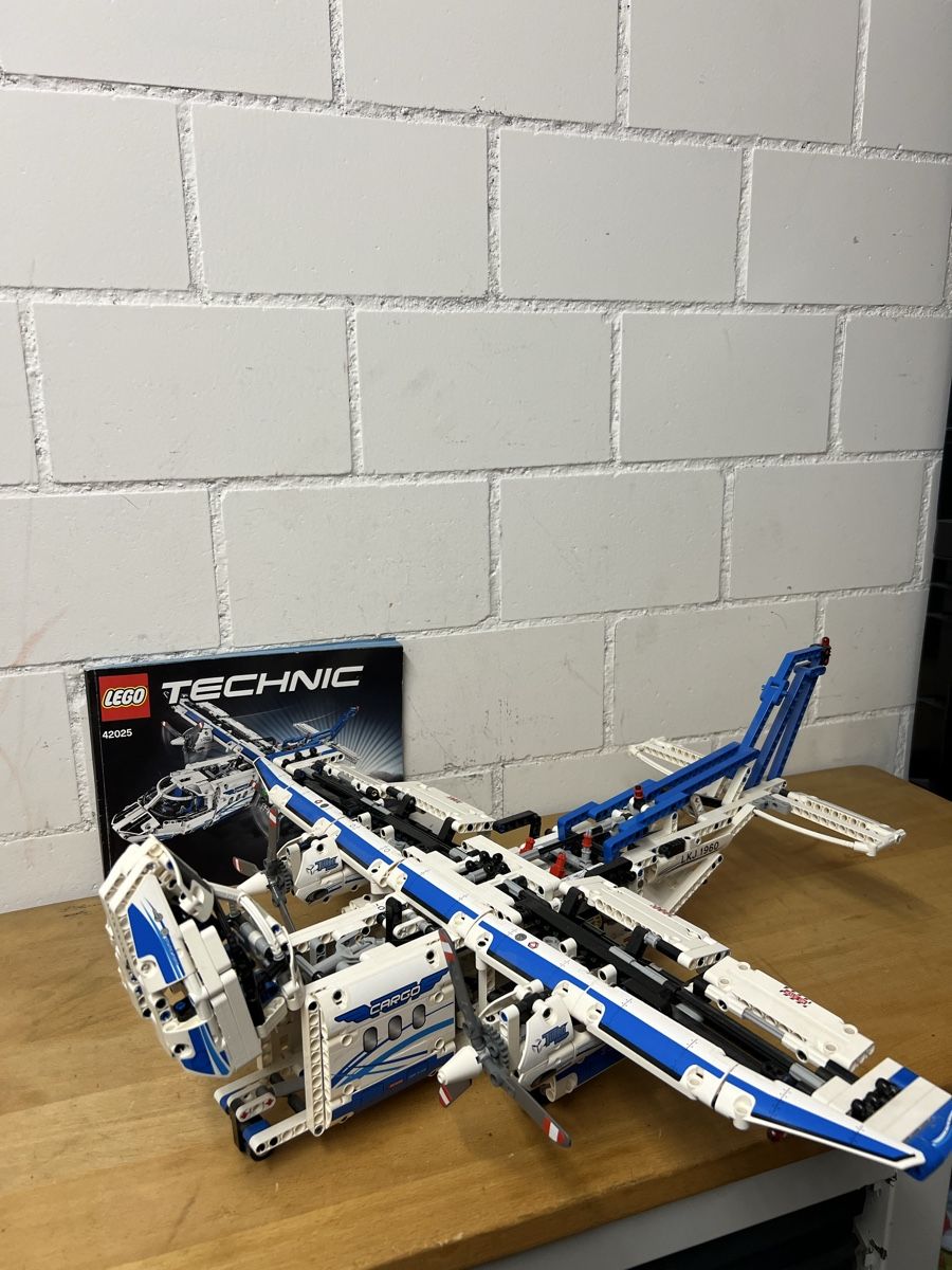 Lego Kit di costruzioni: LEGO Technic 42025 Frachtflugzeug  – Usato da Holziken venduto da 181281 2