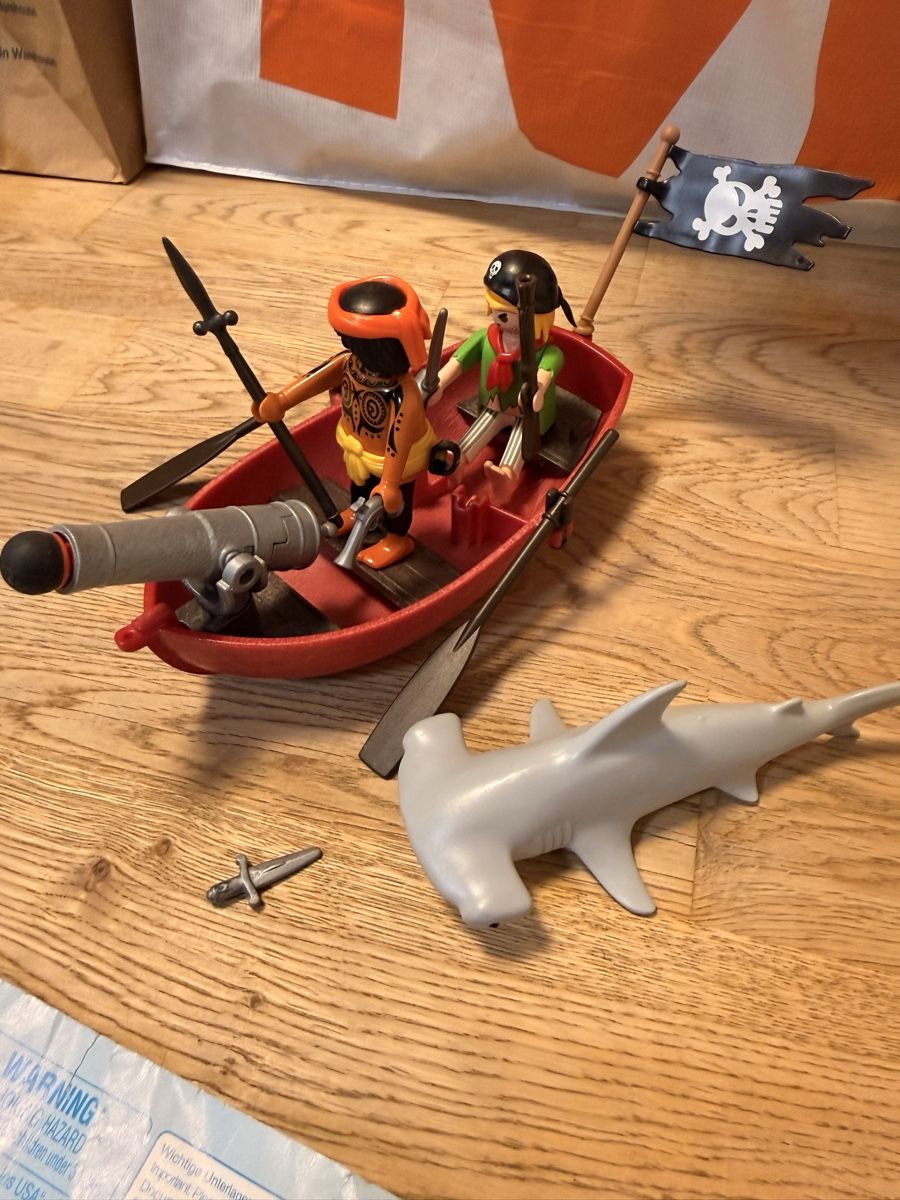 Playmobil Giocattoli: Playmobil Piratenboot mit Hai – Usato da Zürich venduto da amicitia_77 1