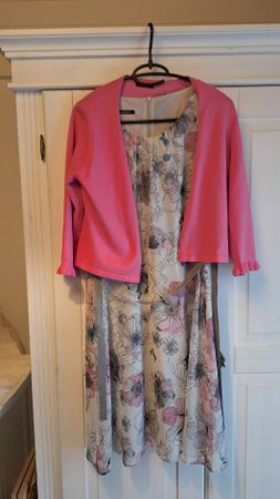 Kleid und Jäckli