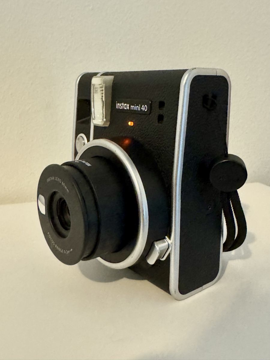 Fujifilm Kamera: Fujifilm Instax Mini 40 Black/Silver Instant Camera – Neu (gemäss Beschreibung) aus Zürich von SF1507 1