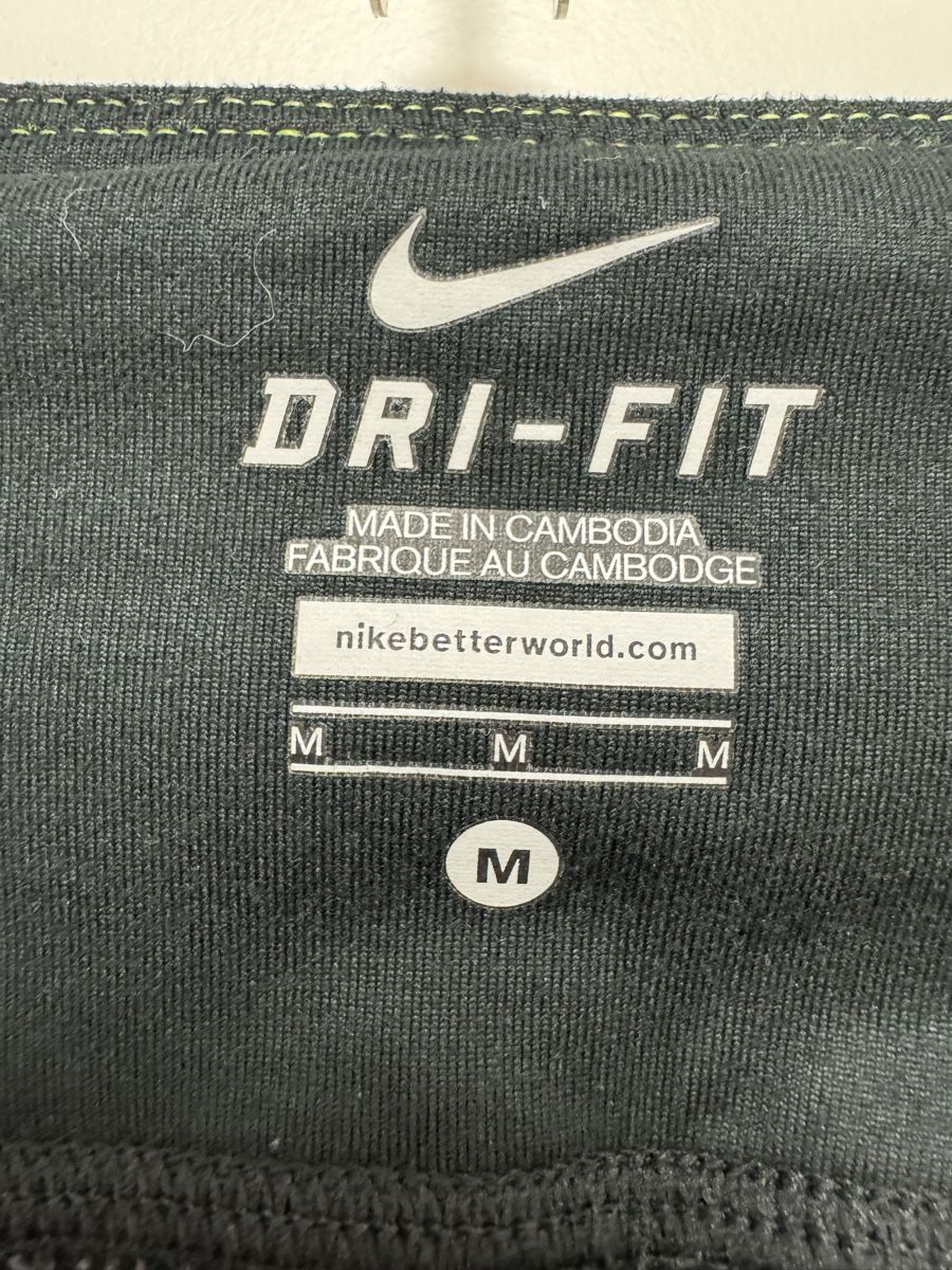 Nike Leggings: Nike Dri-Fit Capri-Hose Grösse M  – Nuovo (secondo la descrizione) da Haldenstein venduto da nicB74 2