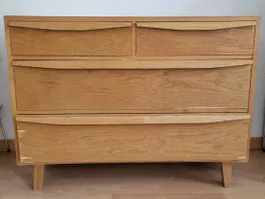 Kommode aus Holz, Vintage mit Gebrauchsspuren