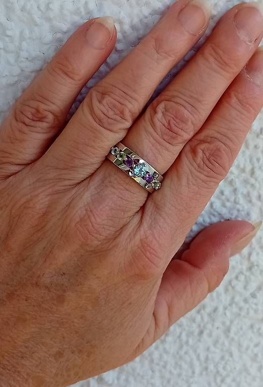 Anelli: Ring mit Blautopas in 375 Weissgold – Usato da Stans venduto da wer_fd5f 1