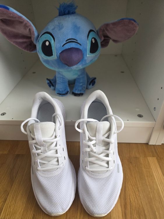 Nike Chaussures hommes: Nike Revolution 5, weisse Turnschuhe, Grösse 38.5👟🏃‍♀️🏃 – D'occasion à Dättwil AG par Njo_x88j 2