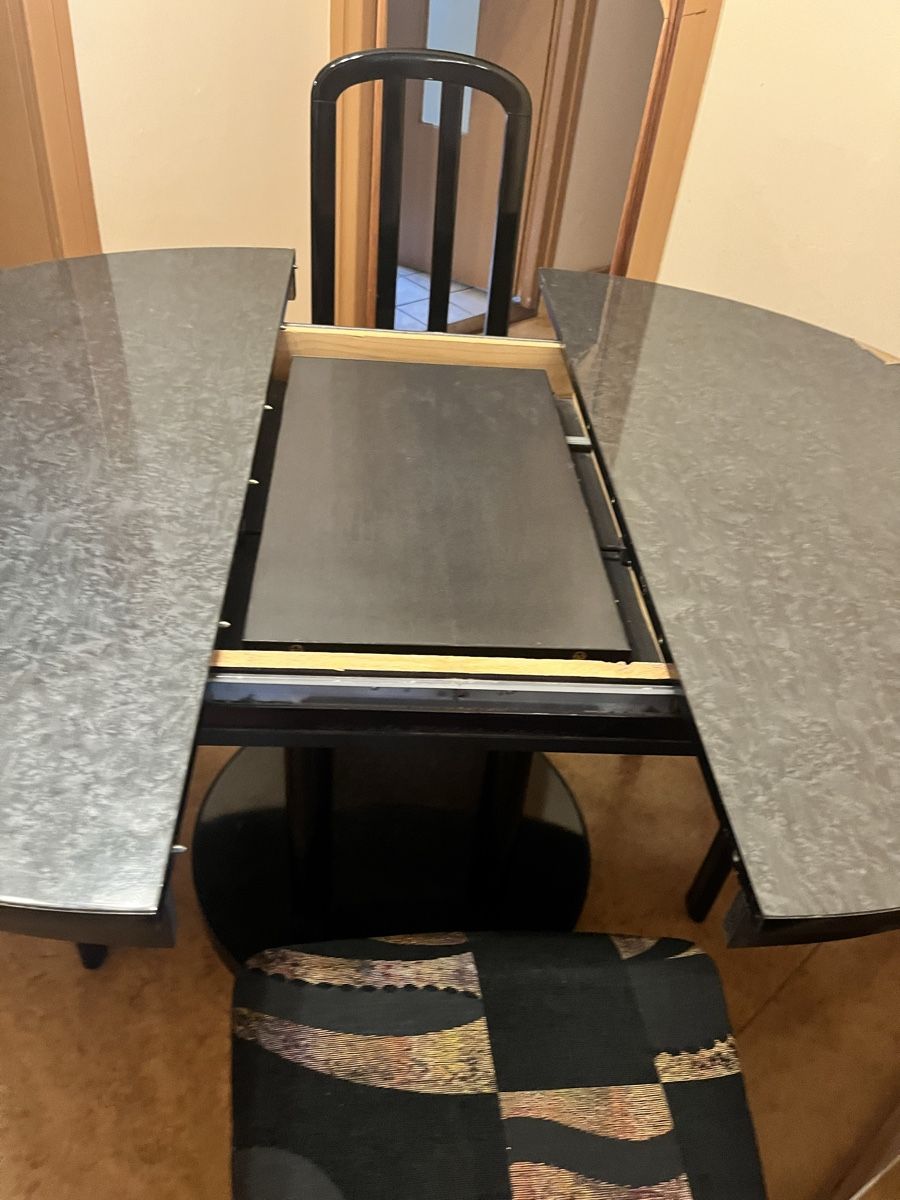 Tische: Table Ronde extensible avec 4 chaises. – Gebraucht aus Lausanne von son_2lq5 2