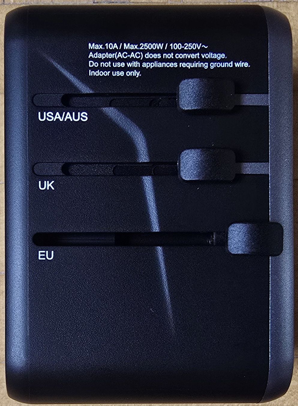 Unità & Adattatore: Verbatim : Universal Travel Adapter – Nuovo (secondo la descrizione) da Froideville venduto da xXSebastienXx 2
